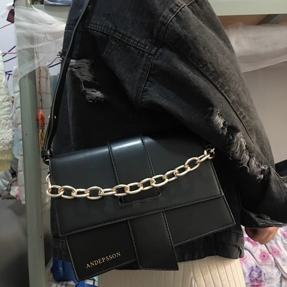 Cross body bag